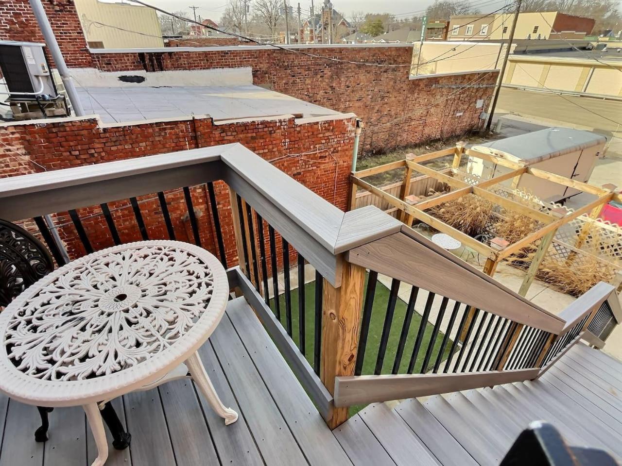 R And R Guest House Moberly Екстериор снимка